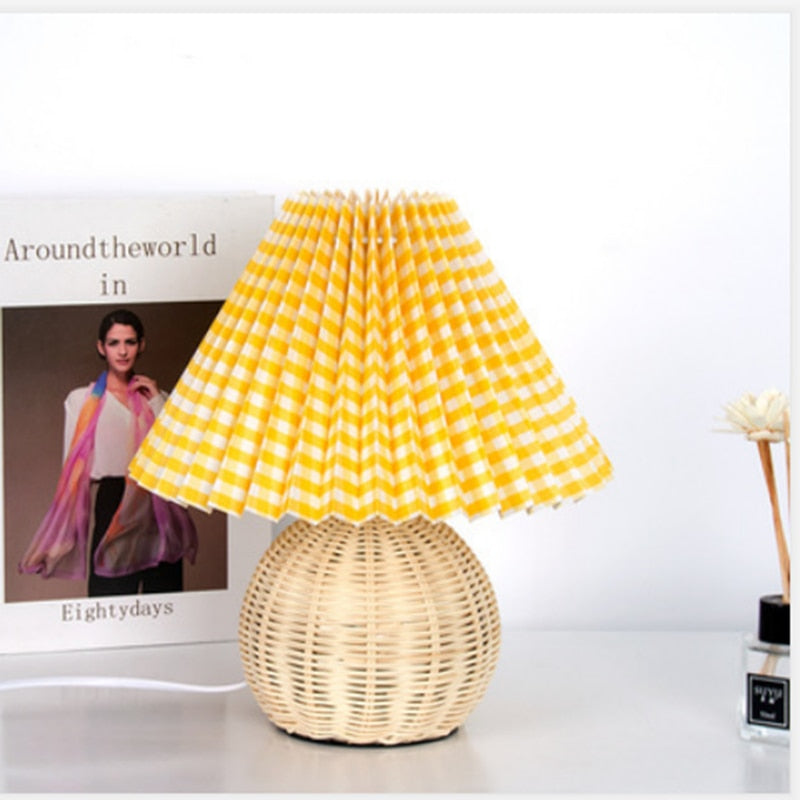 Vintage Rattan Lamp Table Korean Table Lamps for Bedroom Lamp Living Room Light Home Deco Creative Pleats Lamp with Led Bulb E27