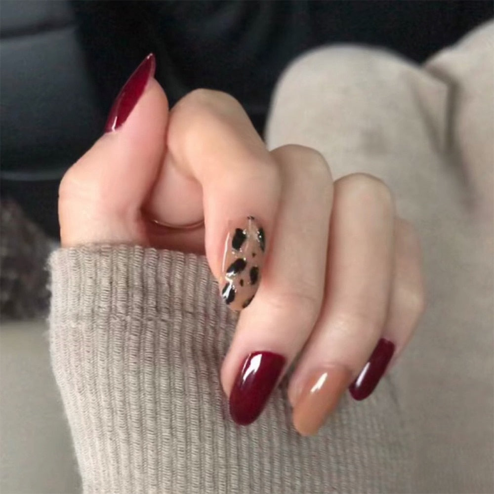 24Pcs Stiletto False Press On Nails Matte Black Color Leopard Wear Finished Product Wearable Full Cover Acrylic Nails Products