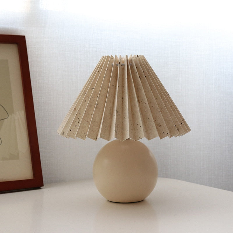 Vintage Rattan Lamp Table Korean Table Lamps for Bedroom Lamp Living Room Light Home Deco Creative Pleats Lamp with Led Bulb E27