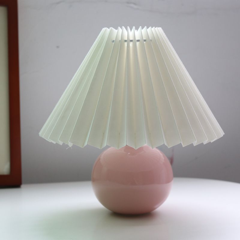 Vintage Rattan Lamp Table Korean Table Lamps for Bedroom Lamp Living Room Light Home Deco Creative Pleats Lamp with Led Bulb E27