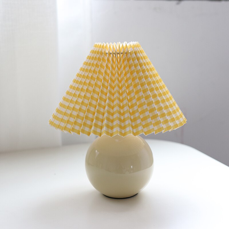 Vintage Rattan Lamp Table Korean Table Lamps for Bedroom Lamp Living Room Light Home Deco Creative Pleats Lamp with Led Bulb E27