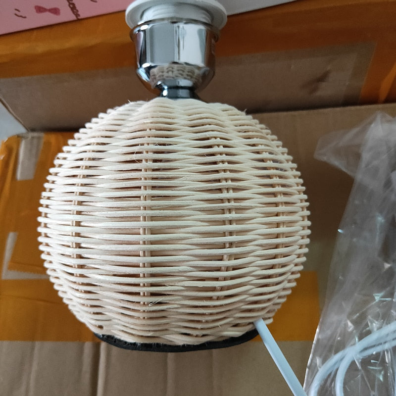 Vintage Rattan Lamp Table Korean Table Lamps for Bedroom Lamp Living Room Light Home Deco Creative Pleats Lamp with Led Bulb E27